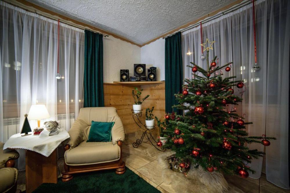 Rodzinny Dom I Apartamenty U Ciwersa Z Balia W Ogrodzie Bialka Tatrzanska Dış mekan fotoğraf