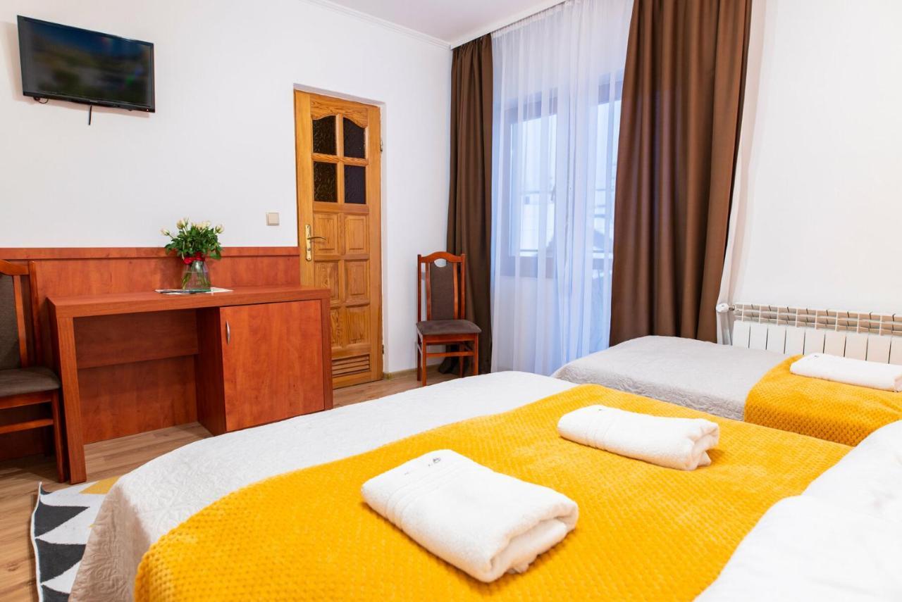 Rodzinny Dom I Apartamenty U Ciwersa Z Balia W Ogrodzie Bialka Tatrzanska Dış mekan fotoğraf