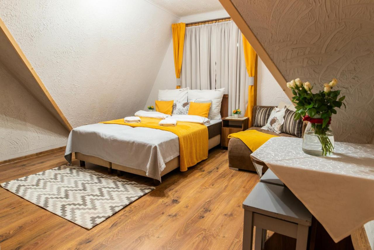 Rodzinny Dom I Apartamenty U Ciwersa Z Balia W Ogrodzie Bialka Tatrzanska Dış mekan fotoğraf