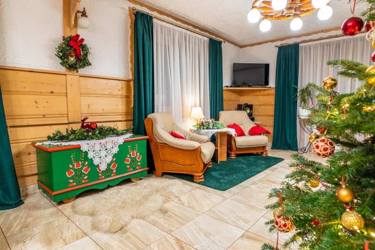Rodzinny Dom I Apartamenty U Ciwersa Z Balia W Ogrodzie Bialka Tatrzanska Dış mekan fotoğraf