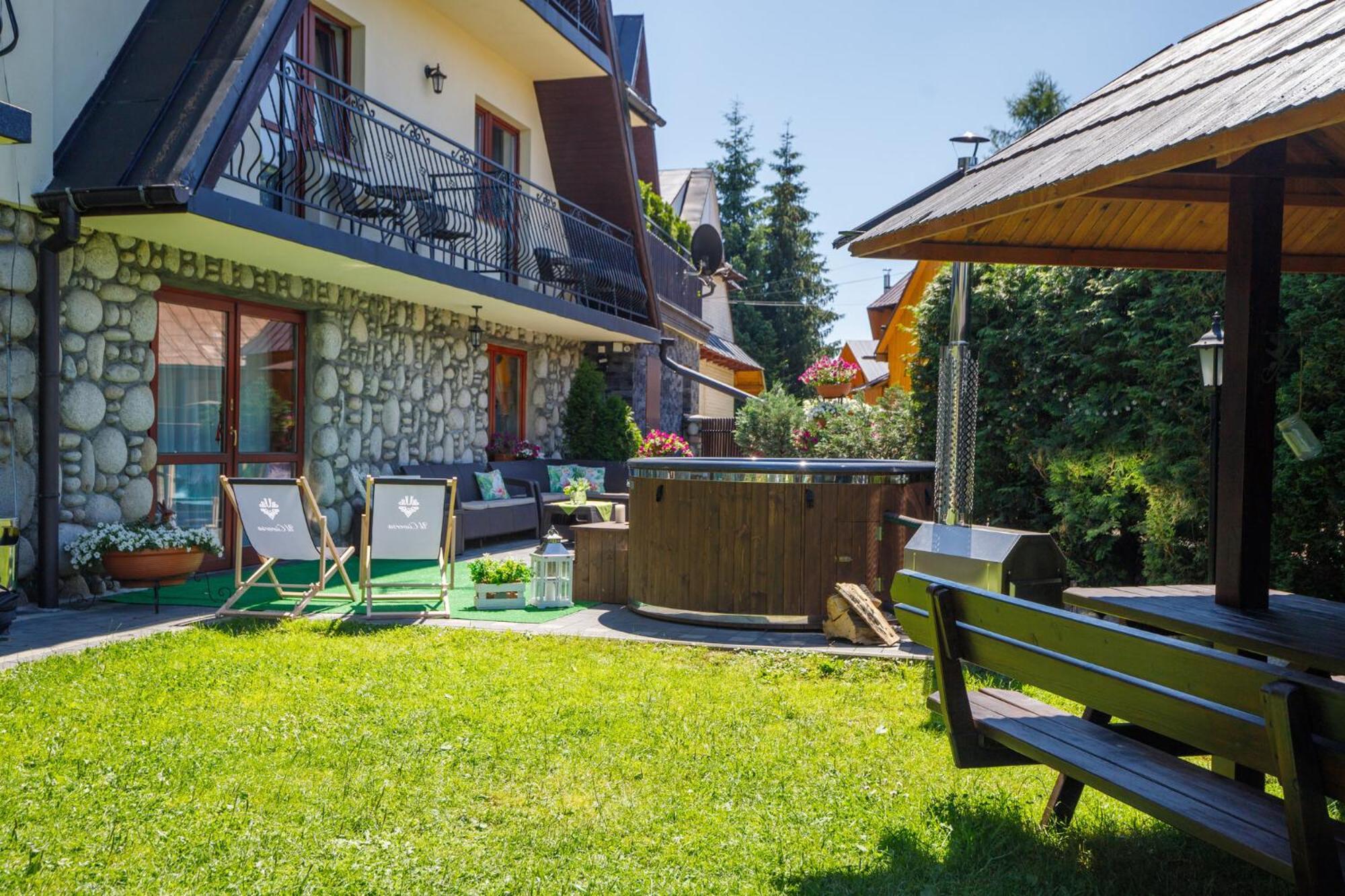 Rodzinny Dom I Apartamenty U Ciwersa Z Balia W Ogrodzie Bialka Tatrzanska Dış mekan fotoğraf