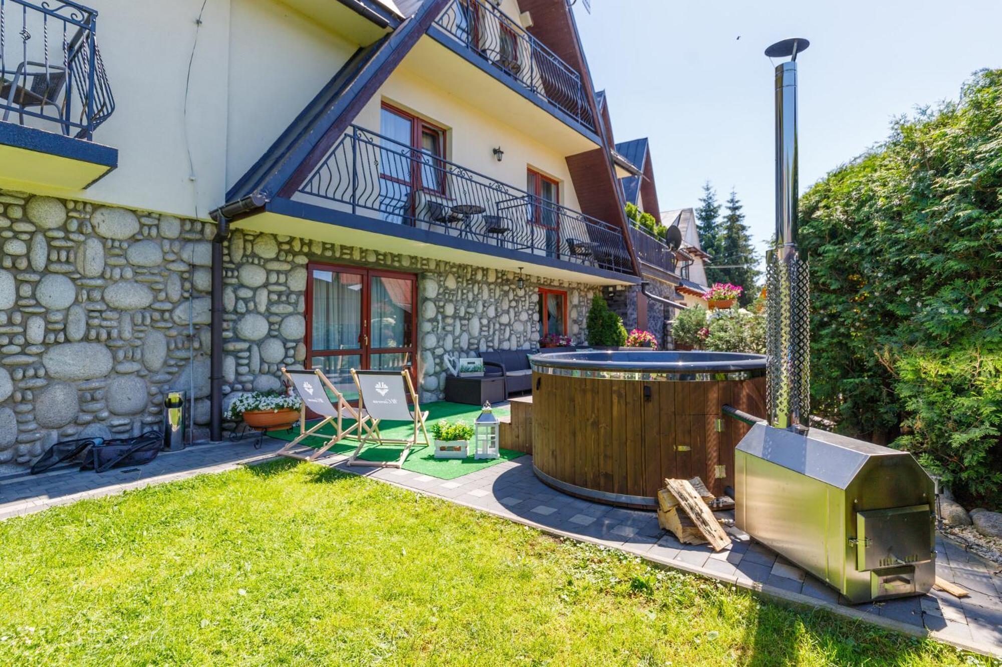 Rodzinny Dom I Apartamenty U Ciwersa Z Balia W Ogrodzie Bialka Tatrzanska Dış mekan fotoğraf